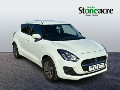 Używany Suzuki Swift SZ-L 81 KM (59 kW) 2023 Biały Hatchback