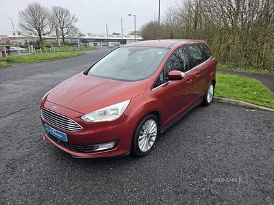 Used Ford Grand C-Max Titanium 120 HP (88 kW) 2016 Red MPV
