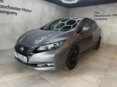 Gebraucht Nissan Leaf N-Connecta 110 kW (150 PS) 2023 Grau Kleinwagen