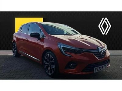 Used Renault Clio V Techno 145 HP (106 kW) 2023 Orange Hatchback