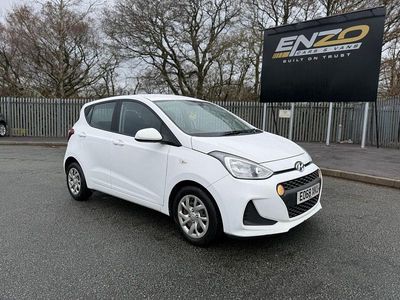 Used Hyundai i10 SE 66 HP (48 kW) 2018 White Hatchback