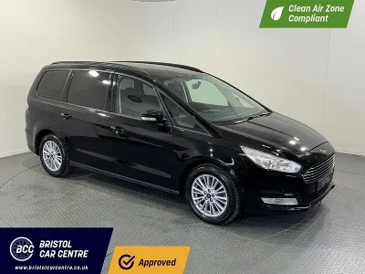 Usado Ford Galaxy Zetec 165 CV (121 kW) 2019 Negro Monovolumen