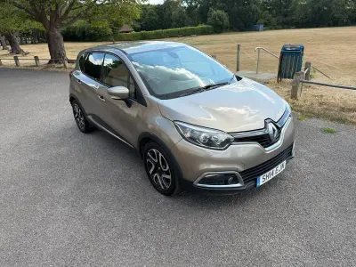 Used Renault Captur Dynamique 88 HP (64 kW) 2014 Beige SUV