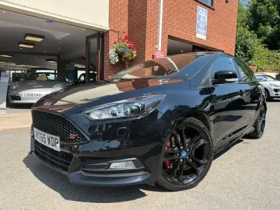 Used Ford Focus ST 250 HP (183 kW) 2015 Black Hatchback