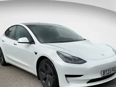 Used Tesla Model 3 RWD 208 kW (283 HP) 2023 White Sedan