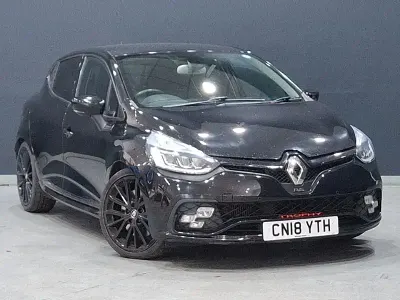 Begagnad Renault Clio IV Trophy 220 HK (161 kW) 2018 Svart Halvkombi