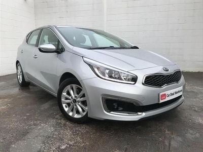 Silver Used 2017 Kia Ceed Hatchback | £8,799 (Fair price)