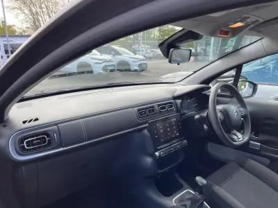 Używany Citroën C3 PureTech 82 KM (60 kW) 2023 Szary Hatchback