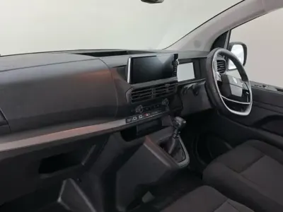 Used Peugeot Expert 118 HP (86 kW) 2025 White Van
