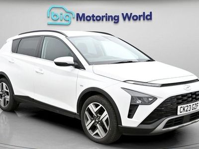 Begagnad Hyundai Bayon Premium 101 HK (74 kW) 2023 Vit SUV