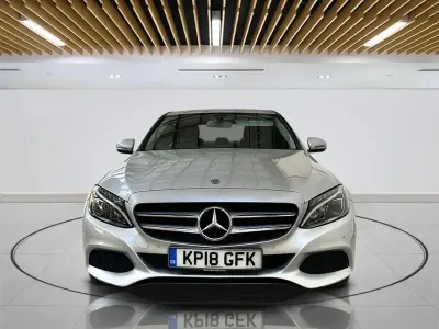 Używany Mercedes C220 170 KM (125 kW) 2018 Srebrny Sedan/Limuzyna