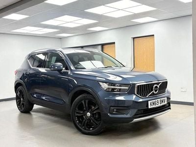 Begagnad Volvo XC40 Inscription 150 HK (110 kW) 2019 Blå SUV