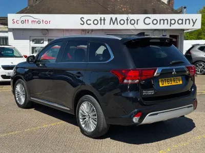 Begagnad Mitsubishi Outlander P-HEV