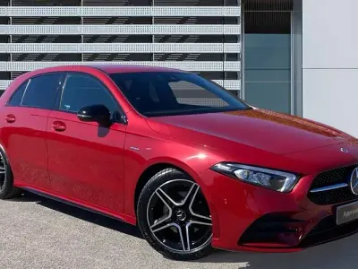 Usado Mercedes A200 Executive 163 HP (119 kW) 2022 Vermelho Citadino
