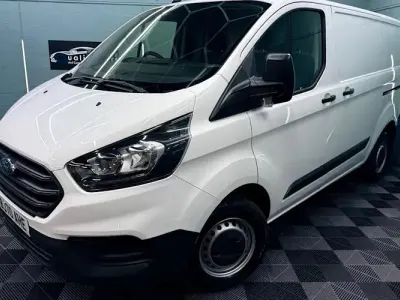 Used Ford Transit Custom S 105 HP (77 kW) 2020 White Van