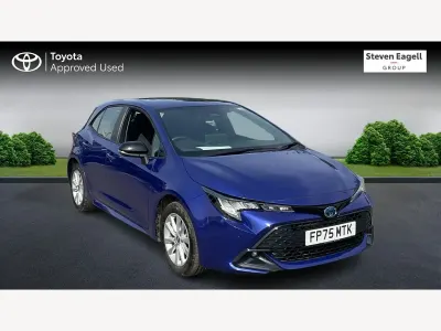 Used Toyota Corolla 140 HP (102 kW) 2025 Blue Hatchback