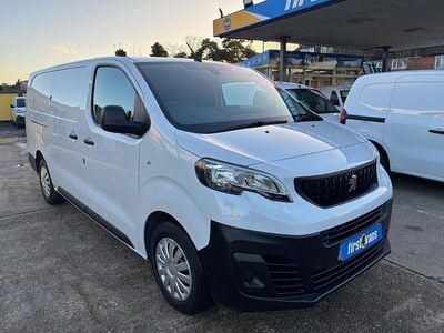 White Used 2023 Peugeot Expert Premium Van | £15,750 (Fair price)