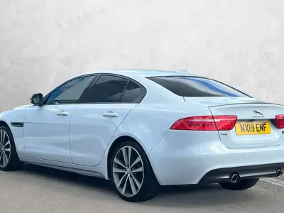 Used Jaguar XE 296 HP (217 kW) 2019 White Sedan