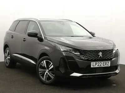 Używany Peugeot 5008 Allure 131 KM (96 kW) 2022 Czarny SUV