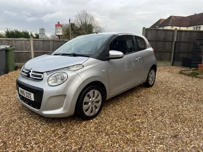 Usado Citroën C1 Feel 82 HP (60 kW) 2016 Cinzento Citadino