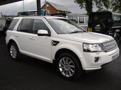 White Used 2014 Land Rover Freelander 2 SE SUV | £18,995 (Expensive)