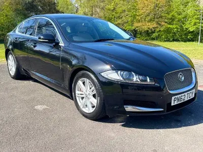 Begagnad Jaguar XF Luxury 2012 Svart Sedan
