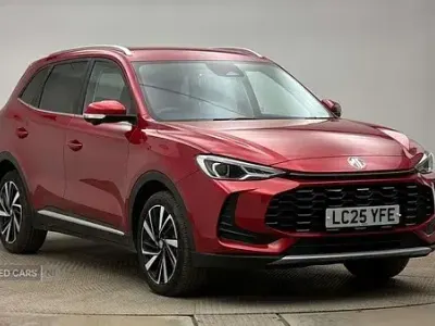 Usado MG ZS Trophy 196 HP (144 kW) 2025 Vermelho SUV