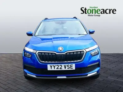 Begagnad Skoda Kamiq SE 108 HK (79 kW) 2022 Blå SUV