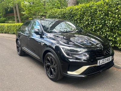 Begagnad Renault Arkana Engineered 2023 Svart SUV