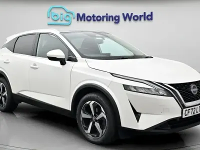 Używany Nissan Qashqai N-Connecta 140 KM (102 kW) 2023 Biały SUV