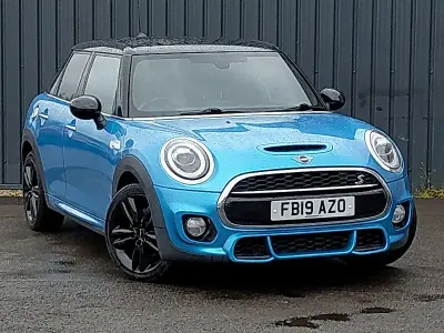 Usado Mini Cooper S Sport 192 CV (141 kW) 2019 Azul Utilitario
