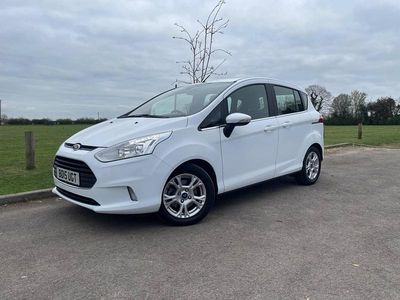 Used Ford B-MAX Zetec 90 HP (66 kW) 2015 White MPV