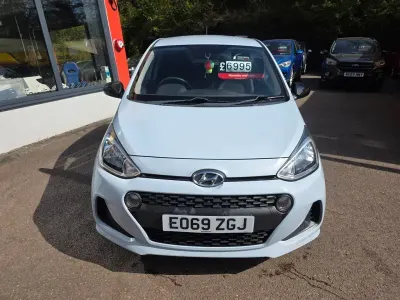 Käytetty Hyundai i10 67 HP (49 kW) 2019 Harmaa Viistoperä