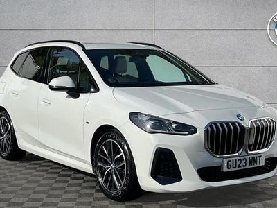 Begagnad BMW 220 Active Tourer M Sport 168 HK (123 kW) 2023 Vit Minibuss