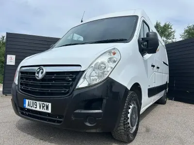 Used Vauxhall Movano 130 HP (95 kW) 2019 White MPV