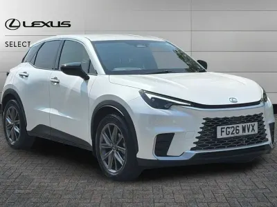 Used Lexus LBX 136 HP (100 kW) 2026 White SUV