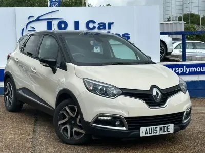 Used Renault Captur Dynamique 90 HP (66 kW) 2015 White SUV