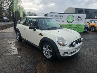 Used Mini Cooper Hatch 2009 White Hatchback