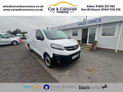 White Used 2022 Vauxhall Vivaro S MPV | £11,980 (Good price)