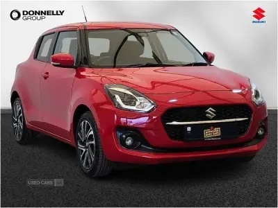 Używany Suzuki Swift SZ5 83 KM (61 kW) 2022 Czerwony Hatchback