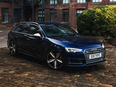 Used Audi A4 2017 Blue Estate