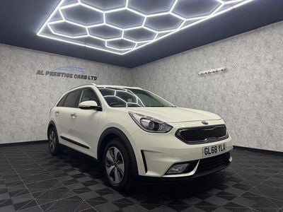 White Used 2019 Kia Niro SUV | £12,999 (Super price)