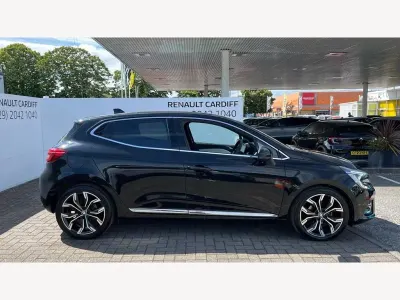 Used Renault Clio Techno 90 HP (66 kW) 2023 Metallic  diamond black  Hatchback