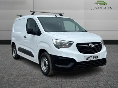 Used Vauxhall Combo Edition 75 HP (55 kW) 2021 White MPV