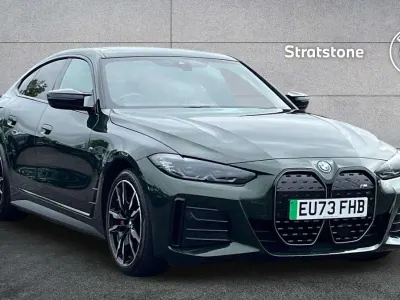 Begagnad BMW i4 Shadowline 394 kW (537 HK) 2023 Grön Sedan