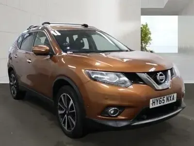 Used Nissan X-Trail Tekna 130 HP (95 kW) 2015 Orange SUV