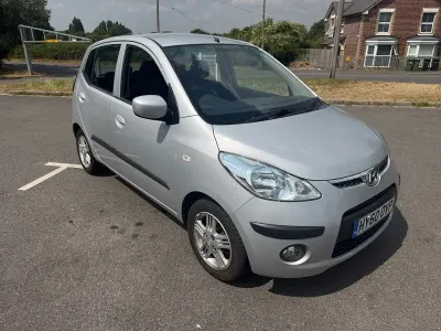 Used Hyundai i10 Comfort 77 HP (56 kW) 2010 Silver Hatchback