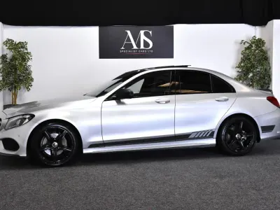 Usado Mercedes C220 Edition 170 CV (125 kW) 2023 Plateado Berlina