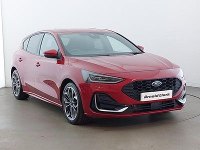 Used Ford Focus ST-Line 155 HP (114 kW) 2022 Red Hatchback