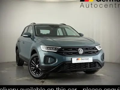 Begagnad VW T-Roc Life 2023 Blå SUV